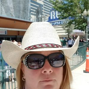 Meet your Posher, Sydney